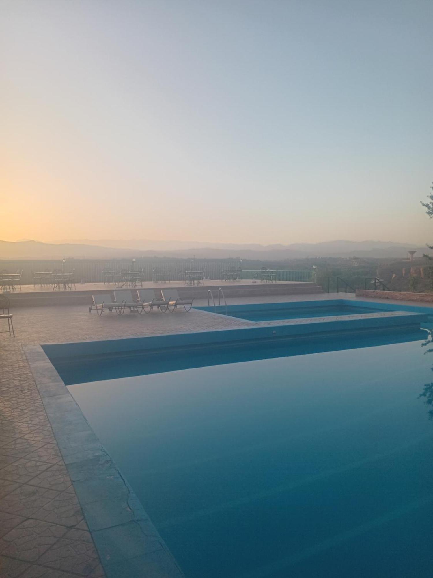 Hotel Rose M'Gouna Kelaat-M'Gouna ภายนอก รูปภาพ